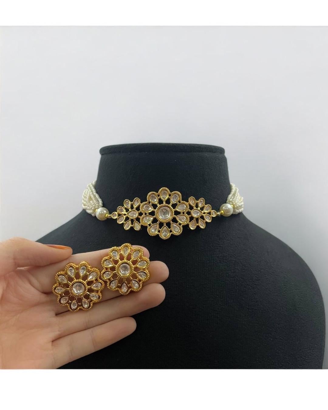 The Duchess Choker Set