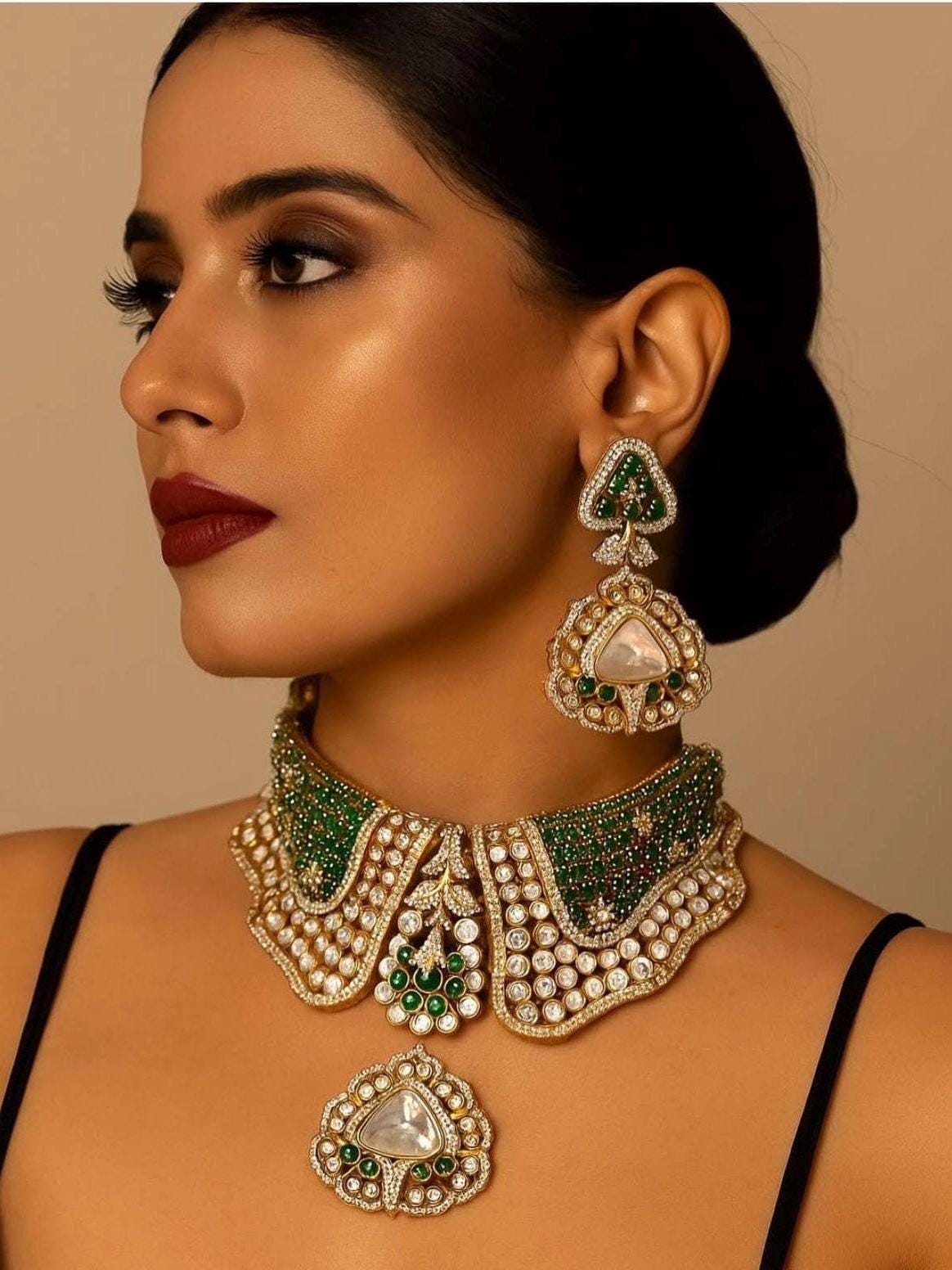Regal Polki Emerald Sculpted Choker Set