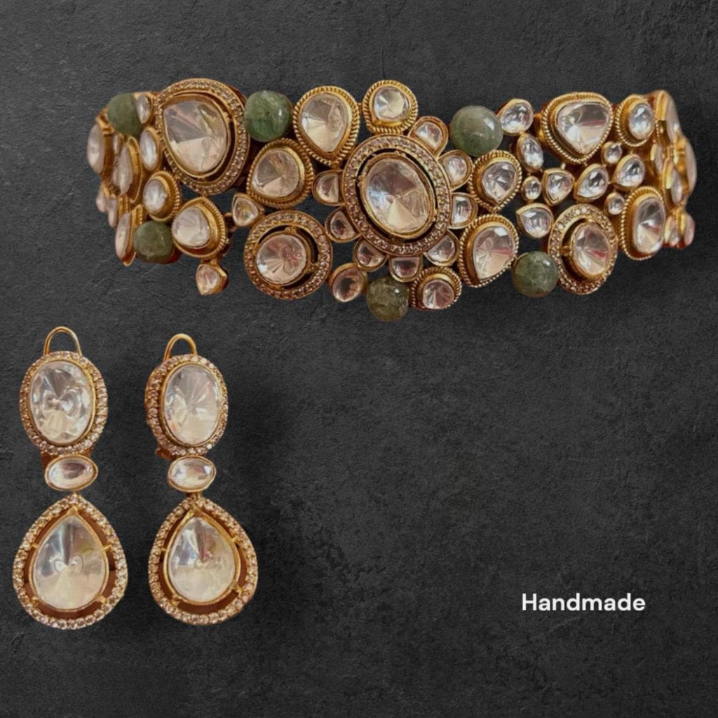 Zehra Emerald Choker Set