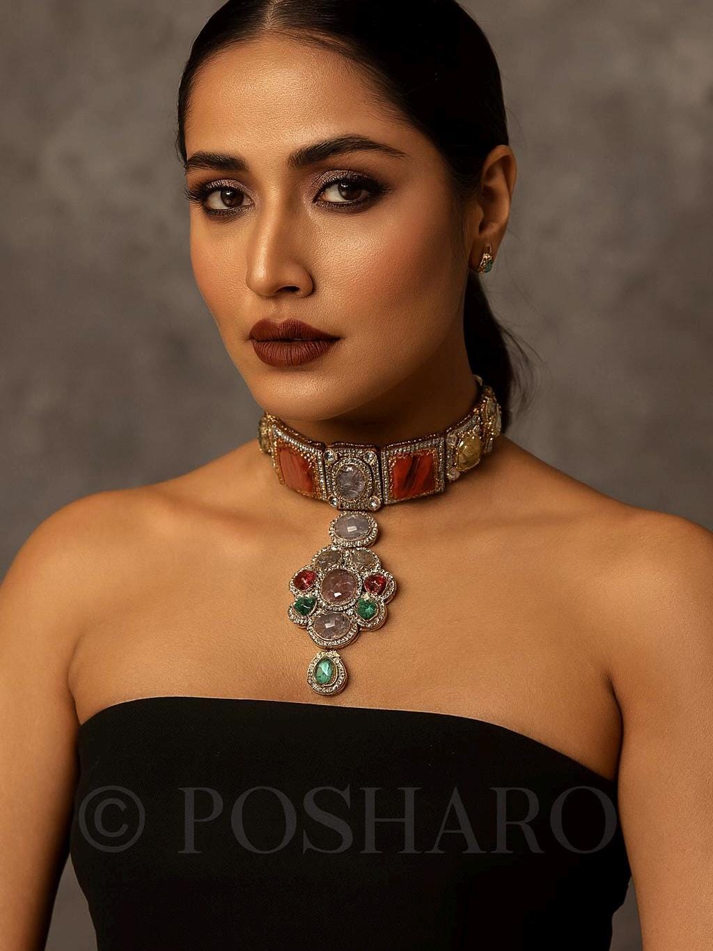 Rosette Regal Choker Set