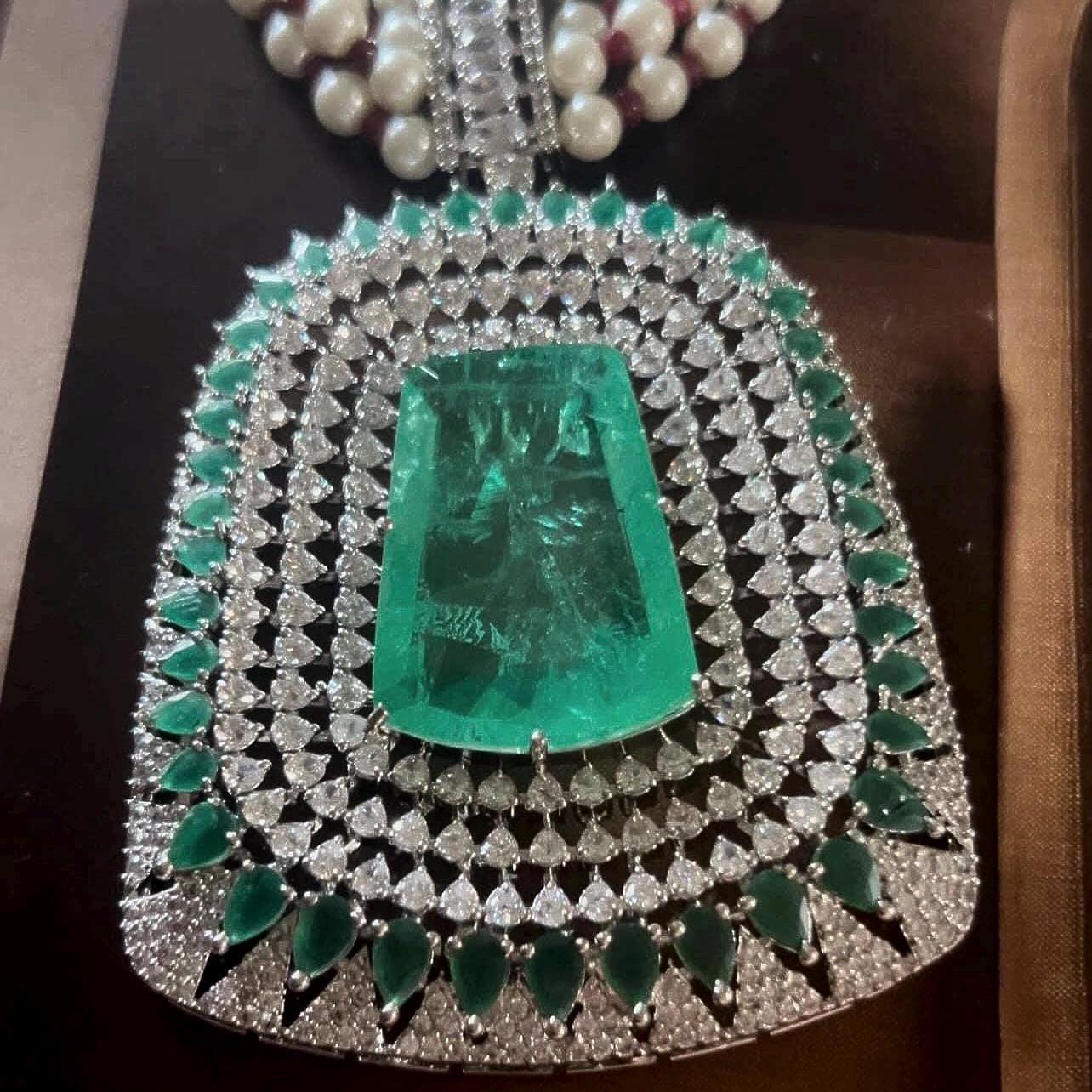 Jade Empress Necklace Set