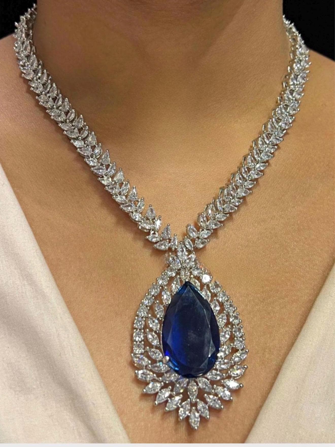 Midnight Teardrop Sapphire Necklace Set