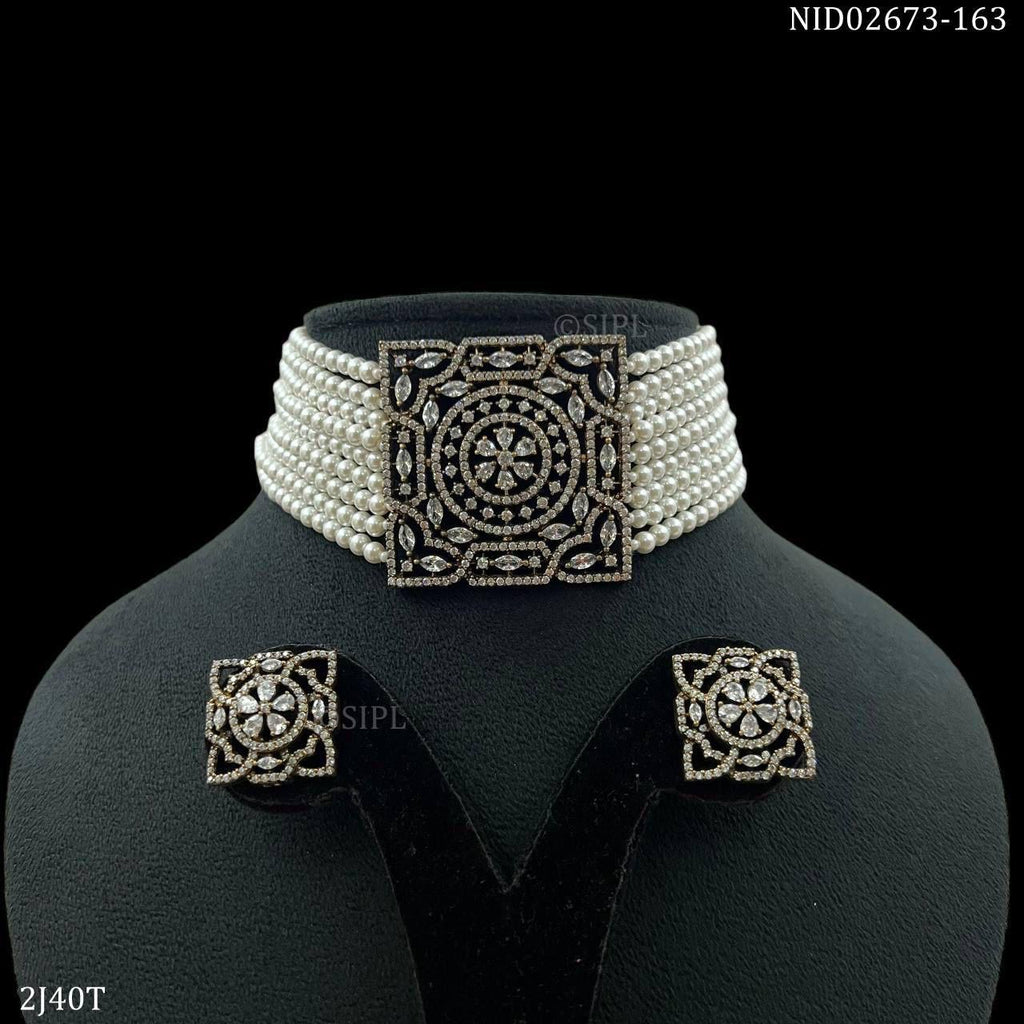Regal Medallion Choker Set