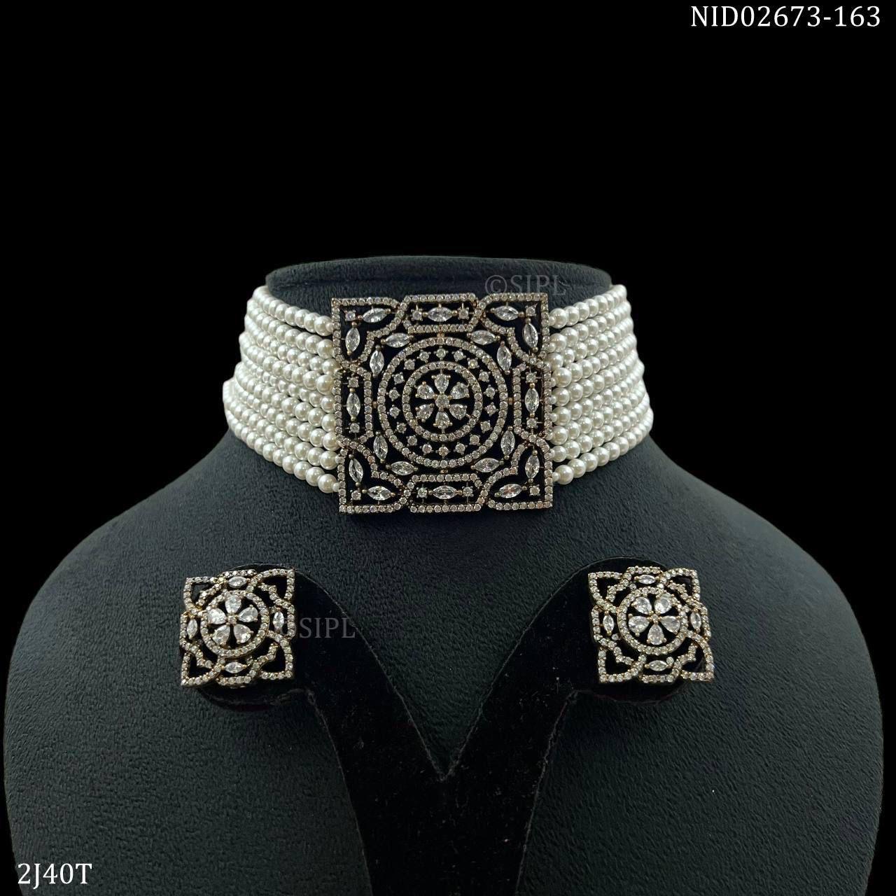 Regal Medallion Choker Set