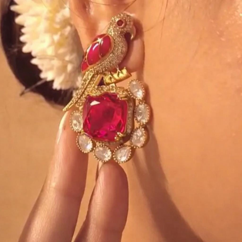 Scarlet Parrot Jewel Set